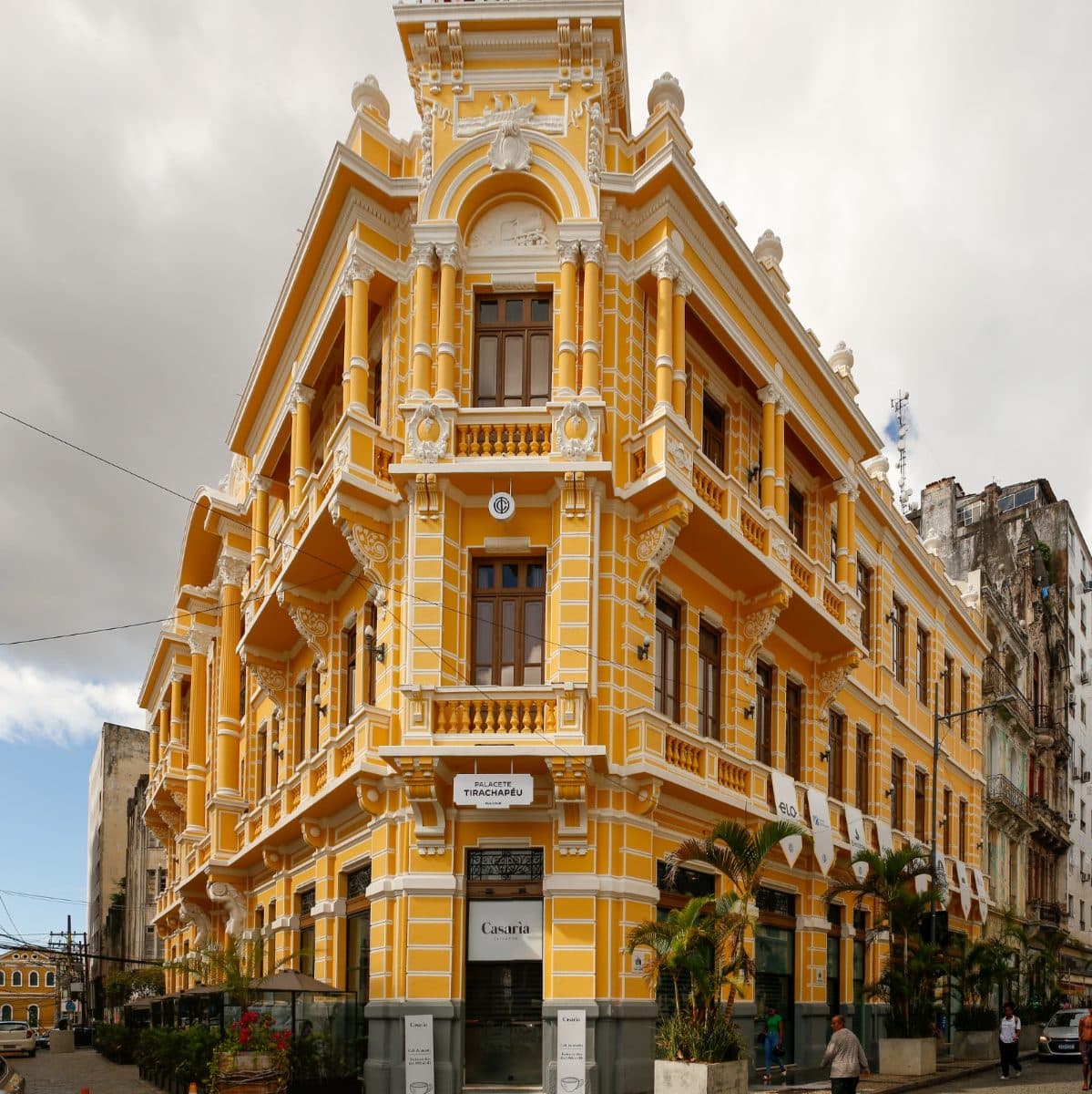 Palacete Tirachapéu combina Copa, gastronomia e música em programação especial na Rua Chile
